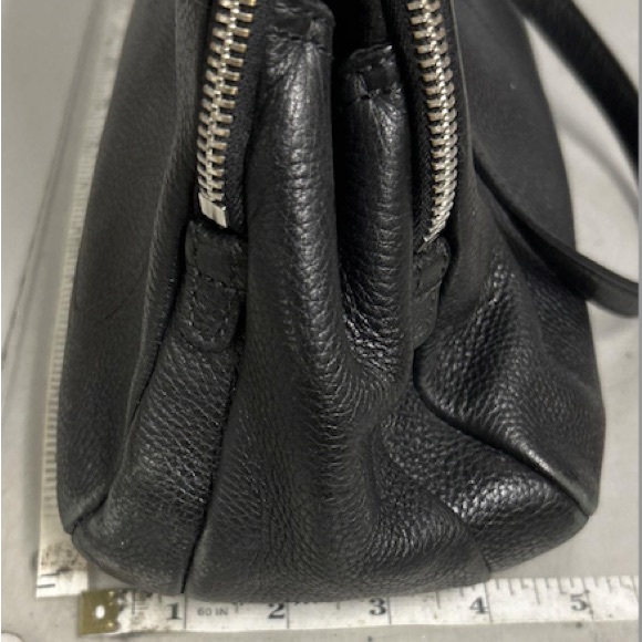 Vintage Coach Penelope Black Leather Handbag with Turnlock - Picture 3 of 8